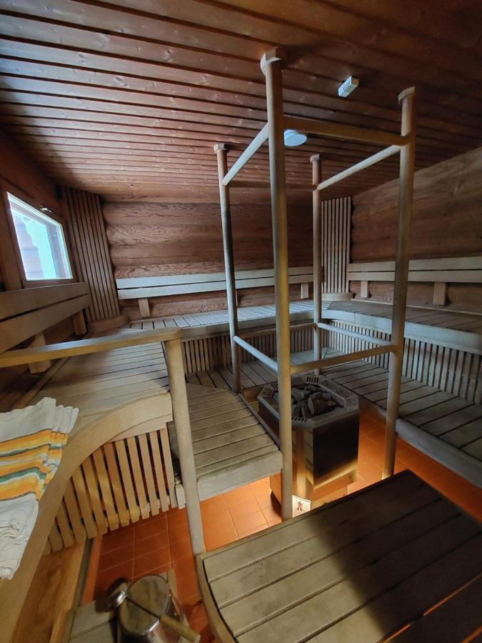 Ollinmaeki Vineyard Hotel Anttola Bagian luar foto