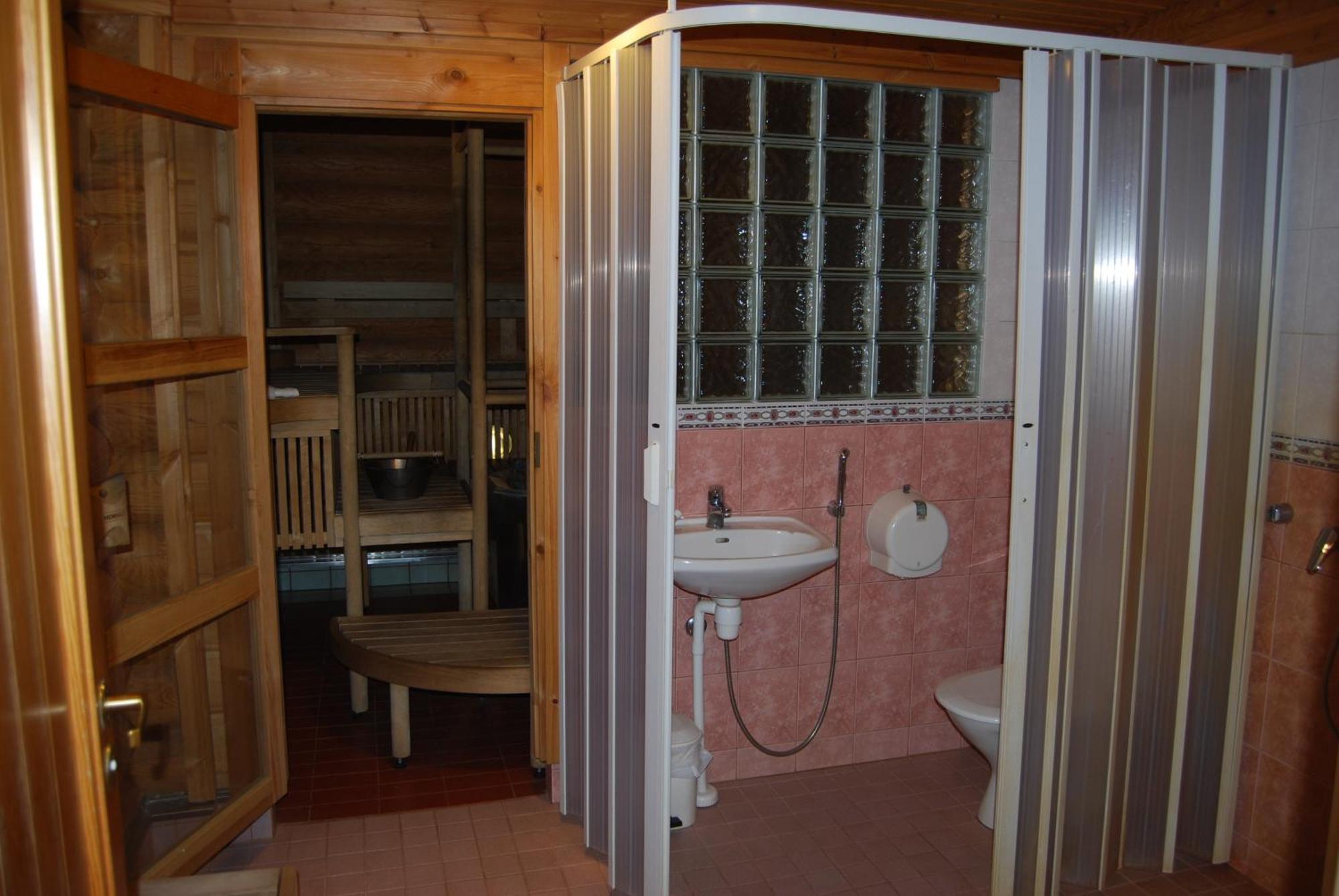 Ollinmaeki Vineyard Hotel Anttola Bagian luar foto